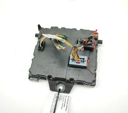 Opel Movano B Central body control module 284B13324R VPGR1F14B205GB