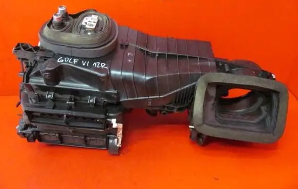 Volkswagen Golf VI Interior heater climate box assembly housing 5K1820003BG