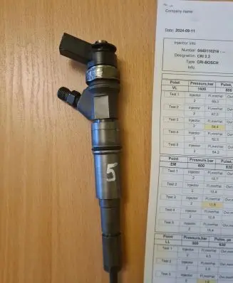 BMW 5 E60 E61 Fuel injector 7793836 0445110216
