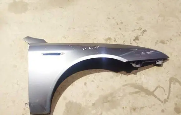 Alfa Romeo 159 Fender Pilka