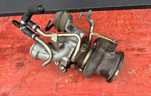 BMW 5 F10 F11 Turbo 7646093