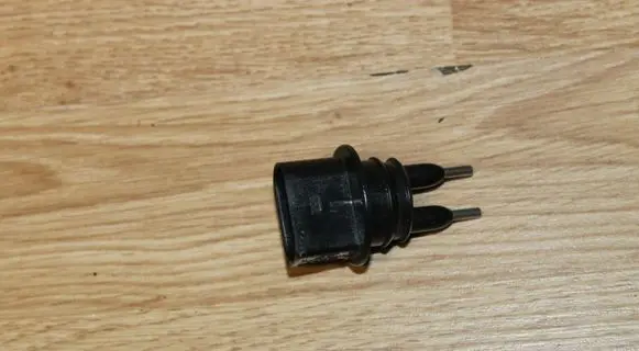 Volkswagen Sharan Windshield washer fluid level sensor 7M0919376