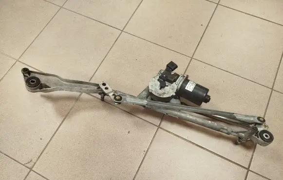 Mercedes-Benz R W251 Front wiper linkage and motor A2518201442