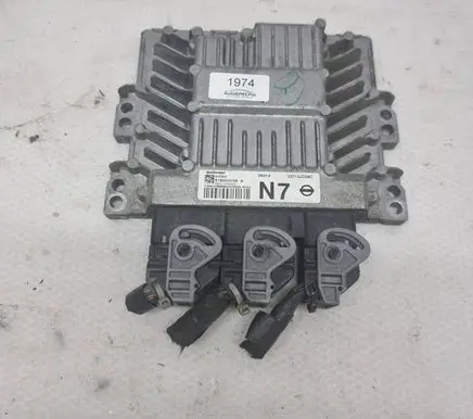 Nissan Qashqai Engine control unit/module ECU S180033106