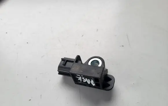 Nissan Qashqai Airbag deployment crash/impact sensor