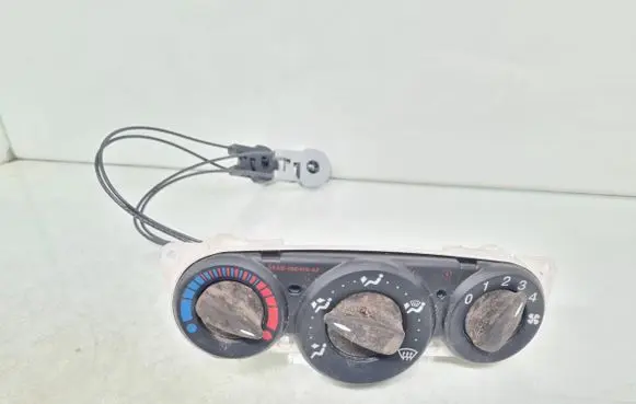 Ford Focus Climate control unit 98AB18C419AE