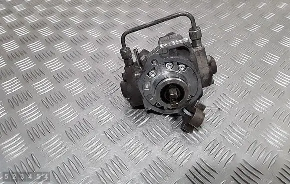 Toyota Corolla Verso E121 Fuel injection high pressure pump 221000R010 HU2940000314