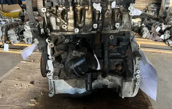 Mercedes-Benz A W176 Engine 110421615r