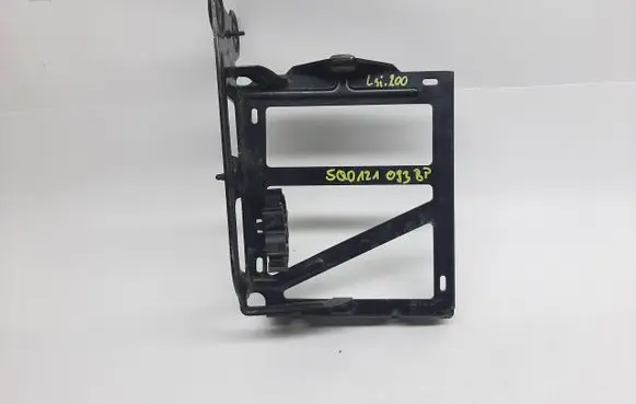 Audi A3 S3 8V Radiator mount bracket 5Q0121093BP