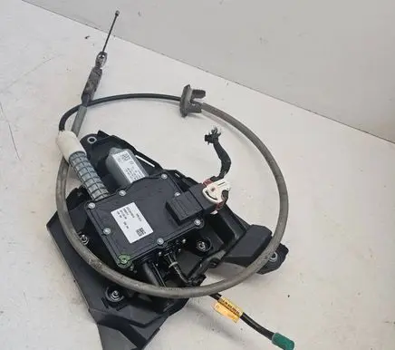 Peugeot 3008 I Hand brake/parking brake motor 9684898480 A2C53379975