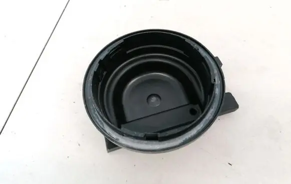 Headlight/headlamp dust cover