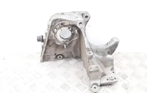 Opel Astra H Fuel pump bracket 
