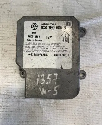 Volkswagen PASSAT B5 Airbag control unit/module 6Q0909605B 06000205K 5WK42869
