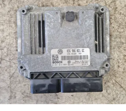 Volkswagen Touran I Engine control unit/module 0281013088 03G906021GC 1039S13143