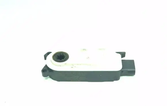 Opel Corsa F Radiator active air flap actuator 5877R1001A 22314P57833 112802406