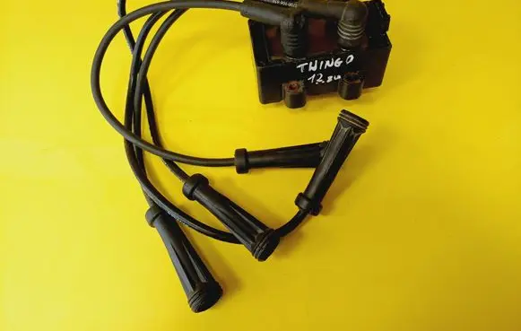 Renault Twingo I High voltage ignition coil 7700873701 7700872449F
