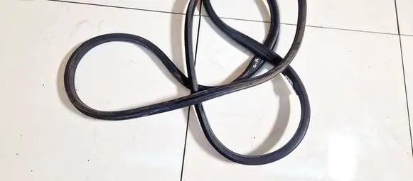 Ford Grand C-MAX Rubber seal rear door 