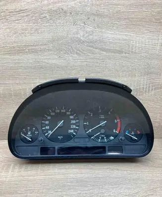 BMW 5 E39 Speedometer (instrument cluster) 6906998 110008784