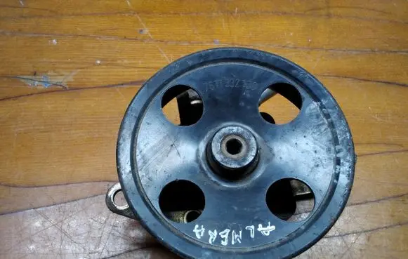 Nissan Primera Power steering pump 7611332130 7613955133