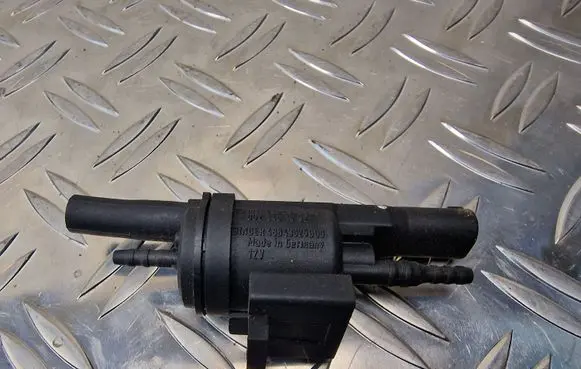 Mercedes-Benz A W168 Turbo solenoid valve 0025401497