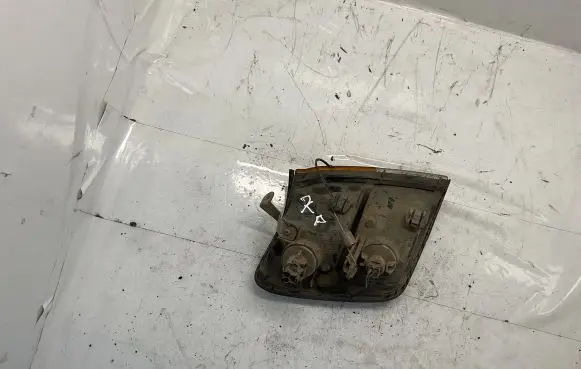 Mitsubishi Pajero Front indicator light
