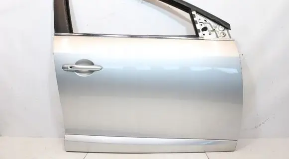 Renault Fluence Front door