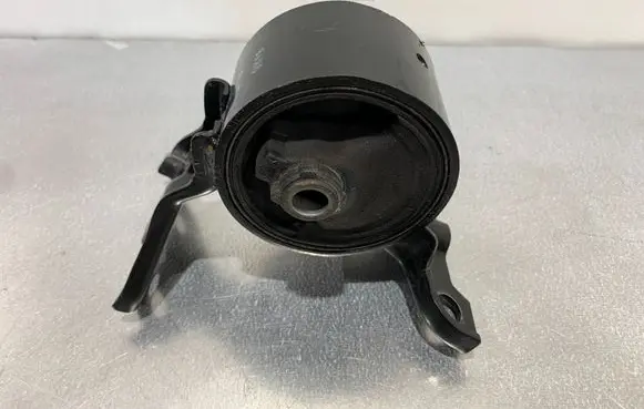 Mitsubishi ASX Gearbox mount OK10