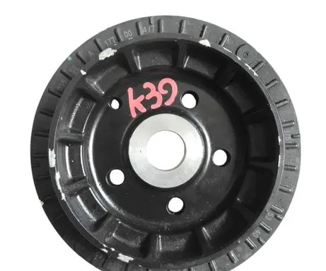 Mercedes-Benz C AMG W205 Crankshaft pulley A1770300000 A1770047