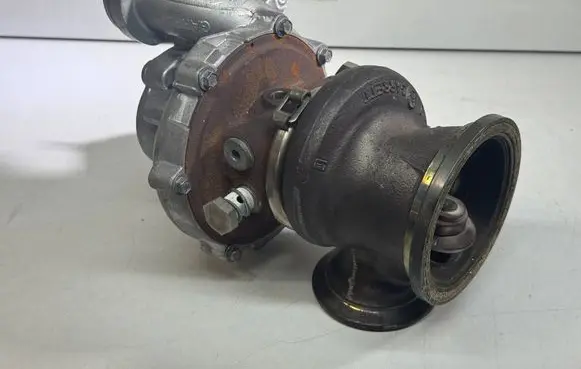 BMW 7 F01 F02 F03 F04 Turbo 7605794 MGT2256S