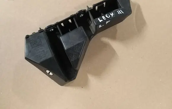 Seat Leon (5F) Front bumper mounting bracket 5F0807049A
