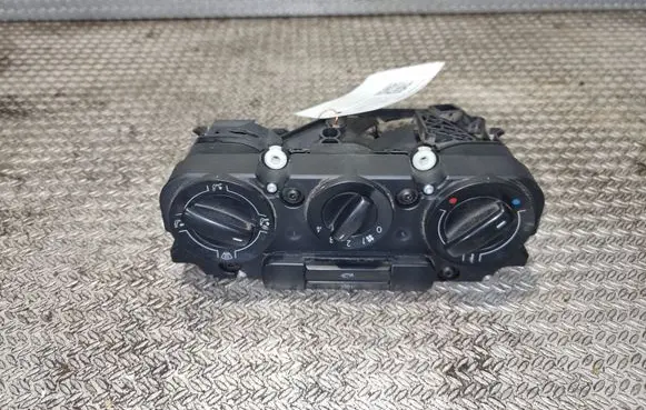 Volkswagen Caddy Air conditioning/heating control unit 