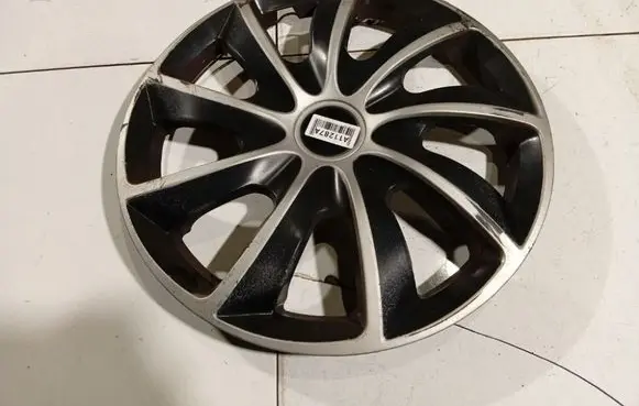 Skoda Fabia Mk2 (5J) R15 wheel hub/cap/trim 44715