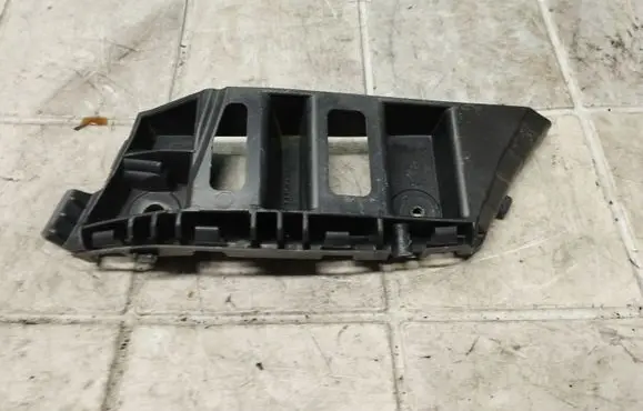 Volkswagen Tiguan Front bumper mounting bracket 5N0807183
