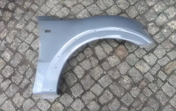 Mitsubishi Pajero Fender MR535758