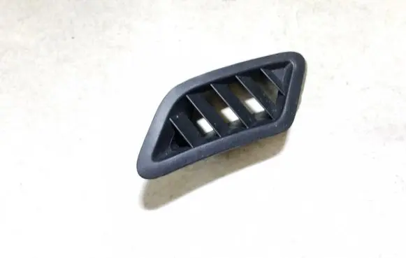 Nissan Qashqai Dash center air vent grill