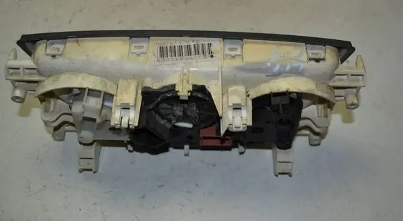 Citroen C5 Climate control unit 89392200