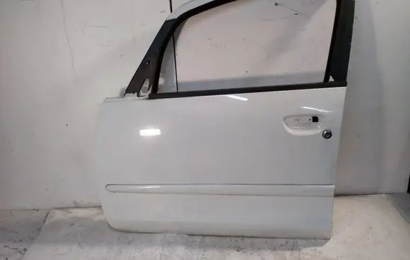 Mitsubishi Colt Front door