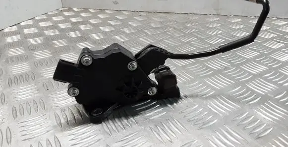 Lexus LS 460 - 600H Accelerator throttle pedal 7811050010 1988007510