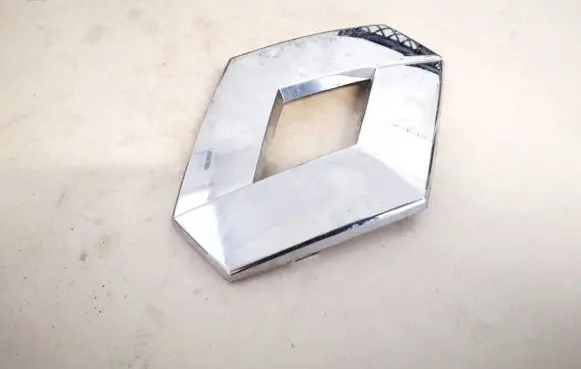 Renault Laguna III Manufacturer badge logo/emblem 