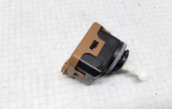 Ford Focus C-MAX Headlight level adjustment motor 007878