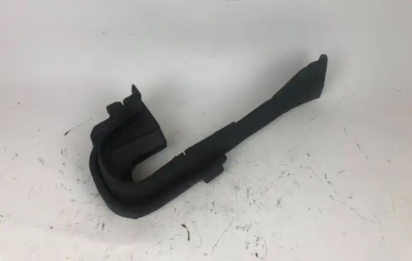 Porsche Macan (95B) Engine compartment rubber 8E0823731A
