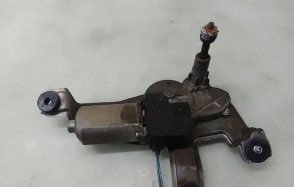 Toyota Corolla Verso E121 Rear window wiper motor 851300F010