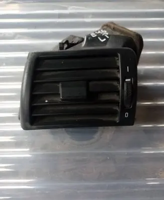 BMW 3 E46 Dash center air vent grill 8361897