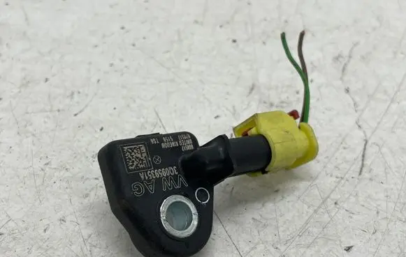 Volkswagen PASSAT B8 Airbag deployment crash/impact sensor 3Q0959351A