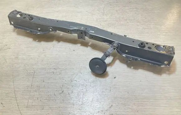 Toyota Corolla Verso AR10 Radiator support slam panel