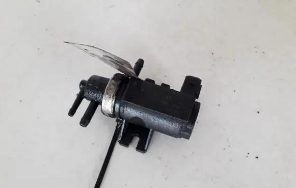 Volvo S40, V40 Turbo solenoid valve 1H0906627
