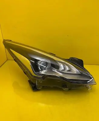Peugeot 3008 I Headlight/headlamp 9805525480