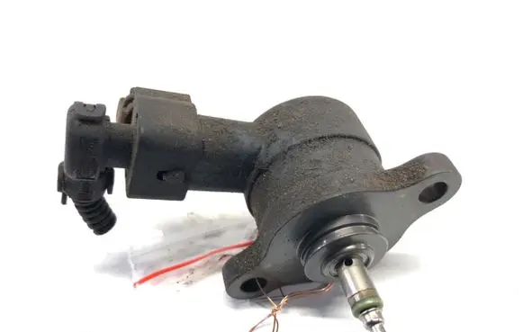 Suzuki Swift I Fuel pressure sensor 0281002584