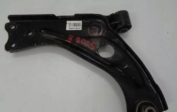 Peugeot 5008 II Front lower control arm/wishbone