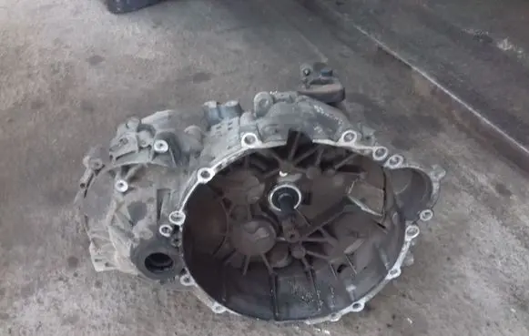 Volvo S60 Manual 5 speed gearbox 1023822